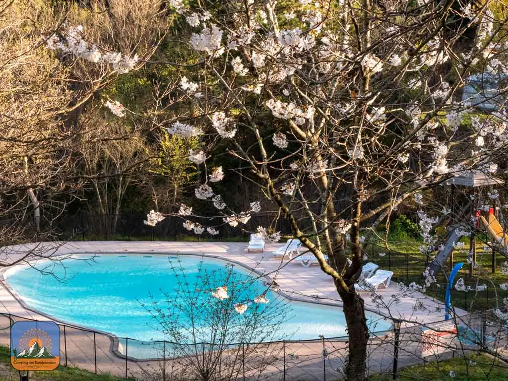 piscine camping châteaux cathares à Fenouillet Pyrénées-Orientales Pays Cathare